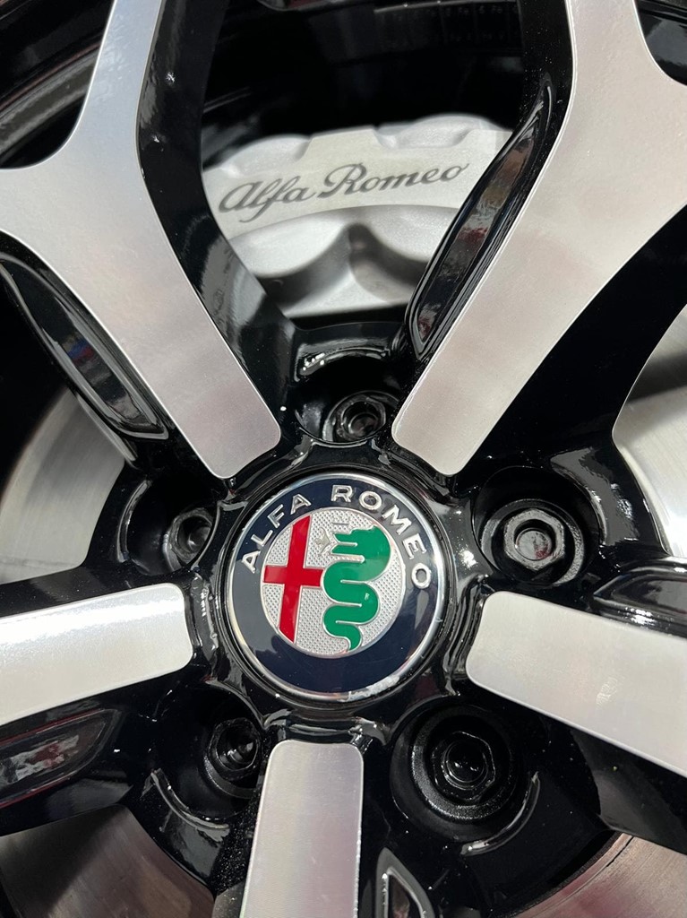 Foto 11 ALFA ROMEO GIULIA 2.2 Q4 210CV VELOCE AT