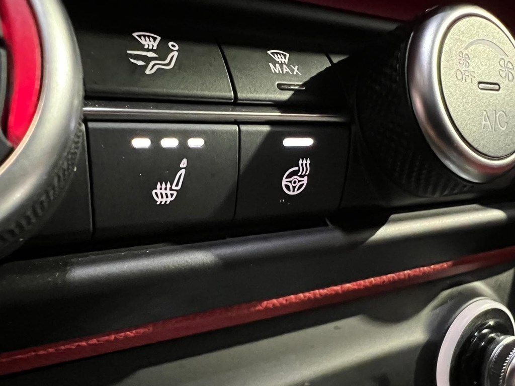 Foto 19 ALFA ROMEO STELVIO 2.2DIESEL 210CV VELOCE Q4