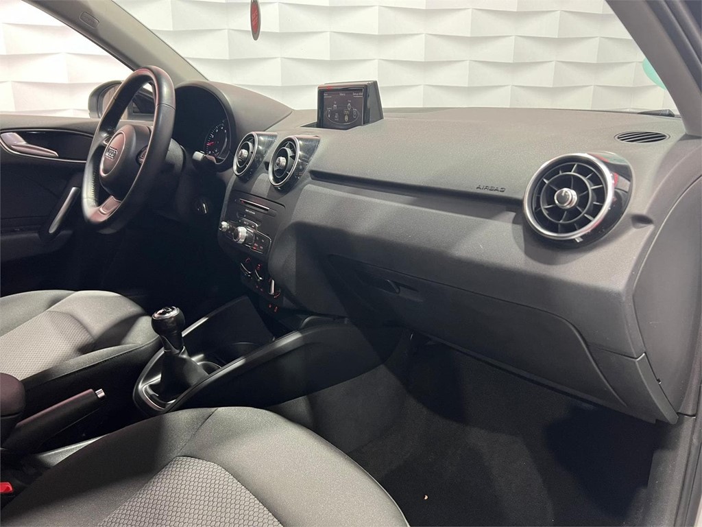 Foto 8 AUDI A1 ADRENALIN 1.0 TFSI SPORTBACK 95CV