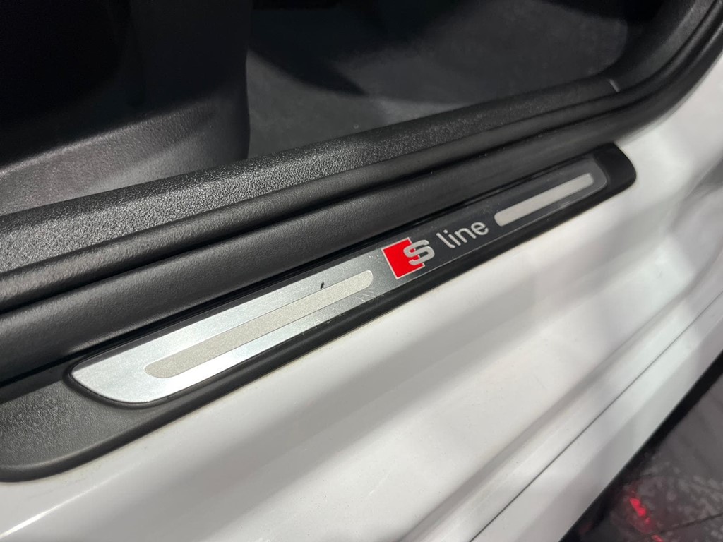 Foto 10 AUDI A1 SPORTBACK ADRENALIN 1.0 TFSI