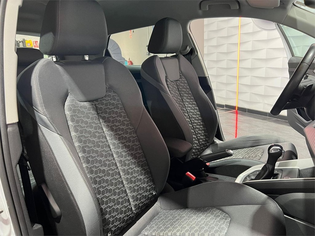 Foto 8 AUDI A1 SPORTBACK ADRENALINE 30TFSI S-TRONIC