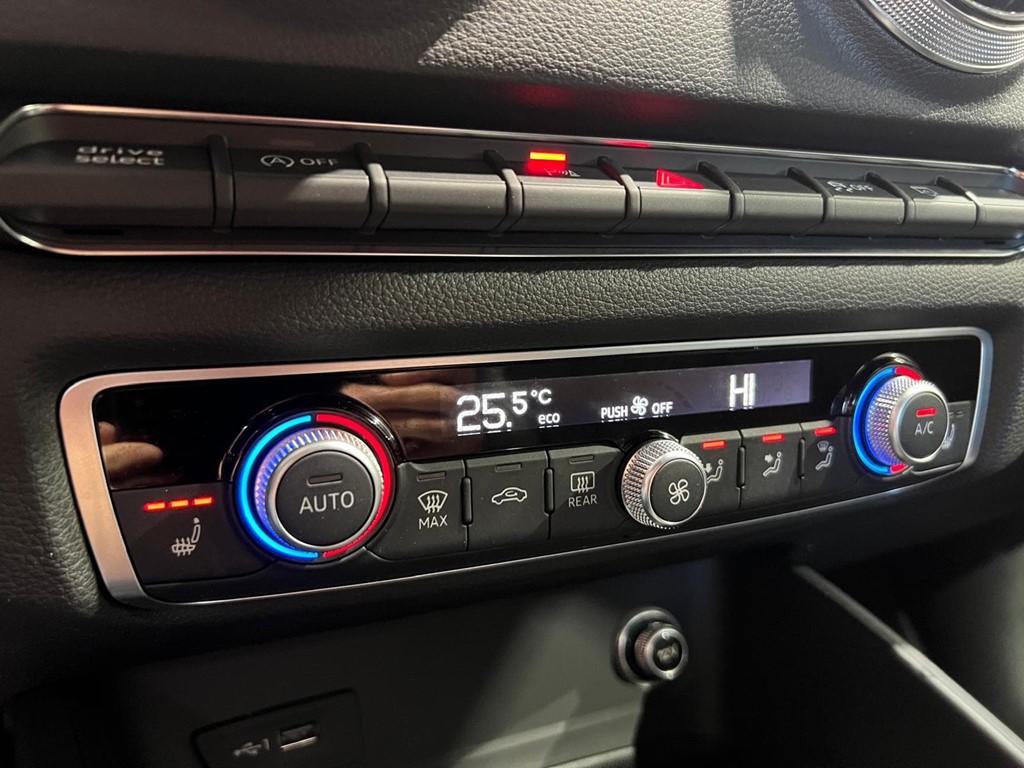 Foto 13 AUDI A3 SLINE 35TDI 150CV STRONIC SPORTBACK