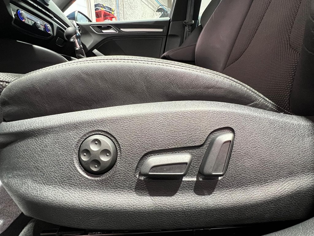 Foto 16 AUDI A3 SLINE 35TDI 150CV STRONIC SPORTBACK