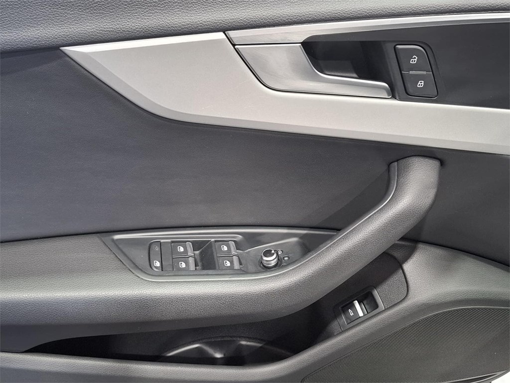 Foto 12 AUDI A4 AVANT 2.0 TDI 150CV AT7 E6