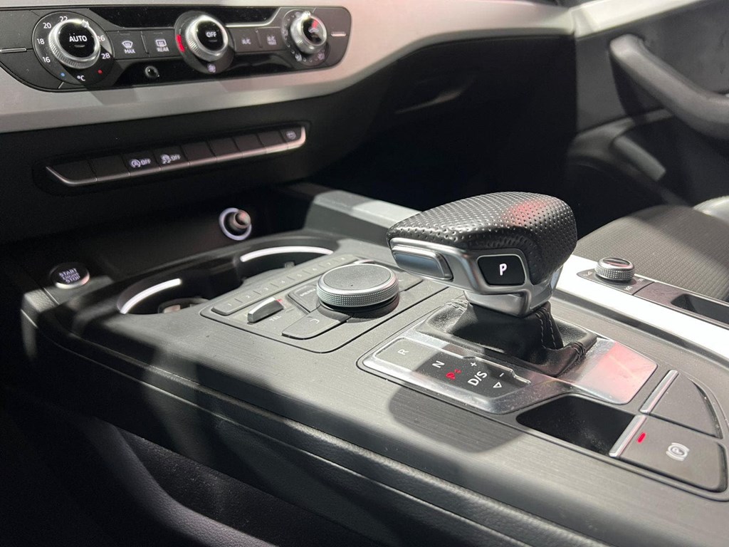 Foto 16 AUDI A4 AVANT S-LINE 2.0 150CV 