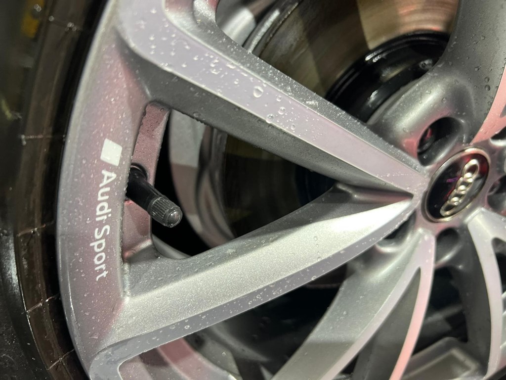 Foto 8 AUDI A4 AVANT S-LINE 2.0 150CV 