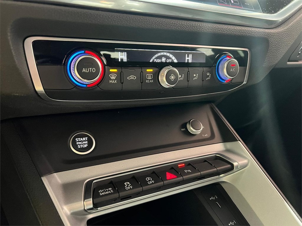 Foto 11 AUDI Q3 SPORTBACK 35 TDI S TRONIC