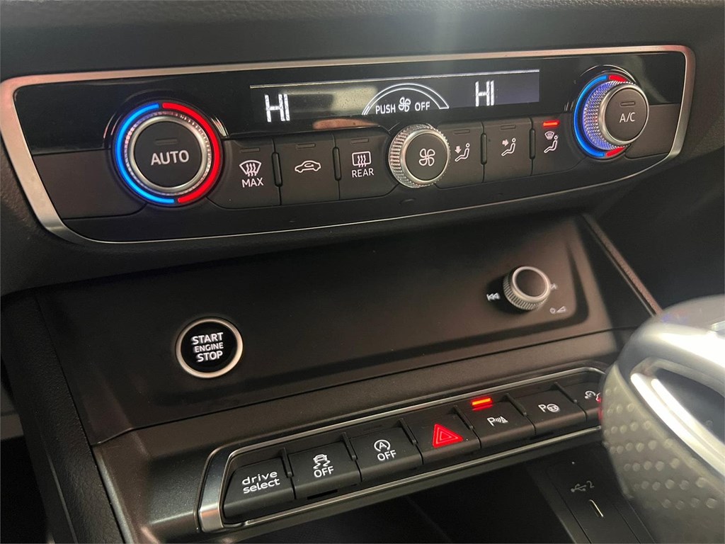 Foto 12 AUDI Q3 SPORTBACK 40 TFSI QUATTRO 190CV