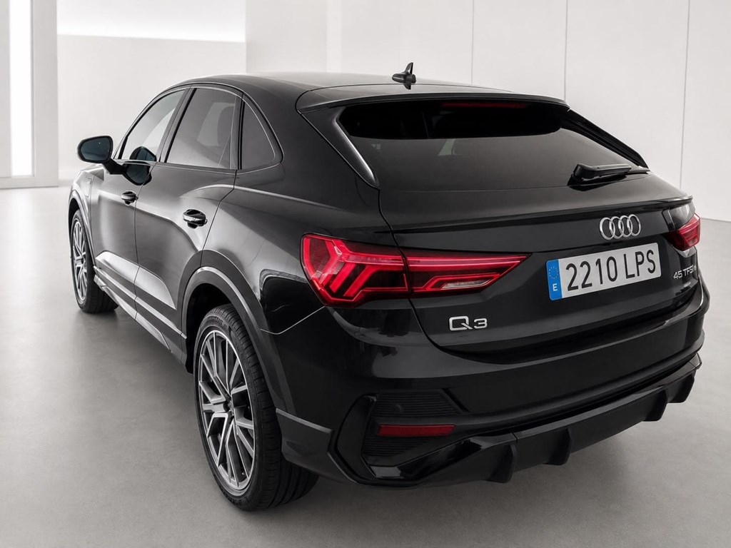 Foto 5 AUDI Q3 SPORTBACK 45TFSIE BLACK LINE TRIPTRONIC