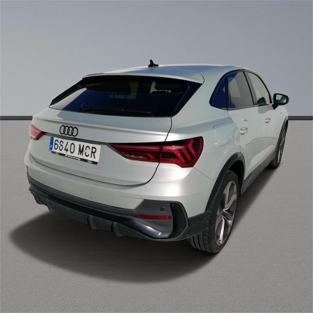 Foto 2 AUDI Q3 SPORTBACK BLACK LINE 35 TDI S-LINE 150 CV S-TRONIC