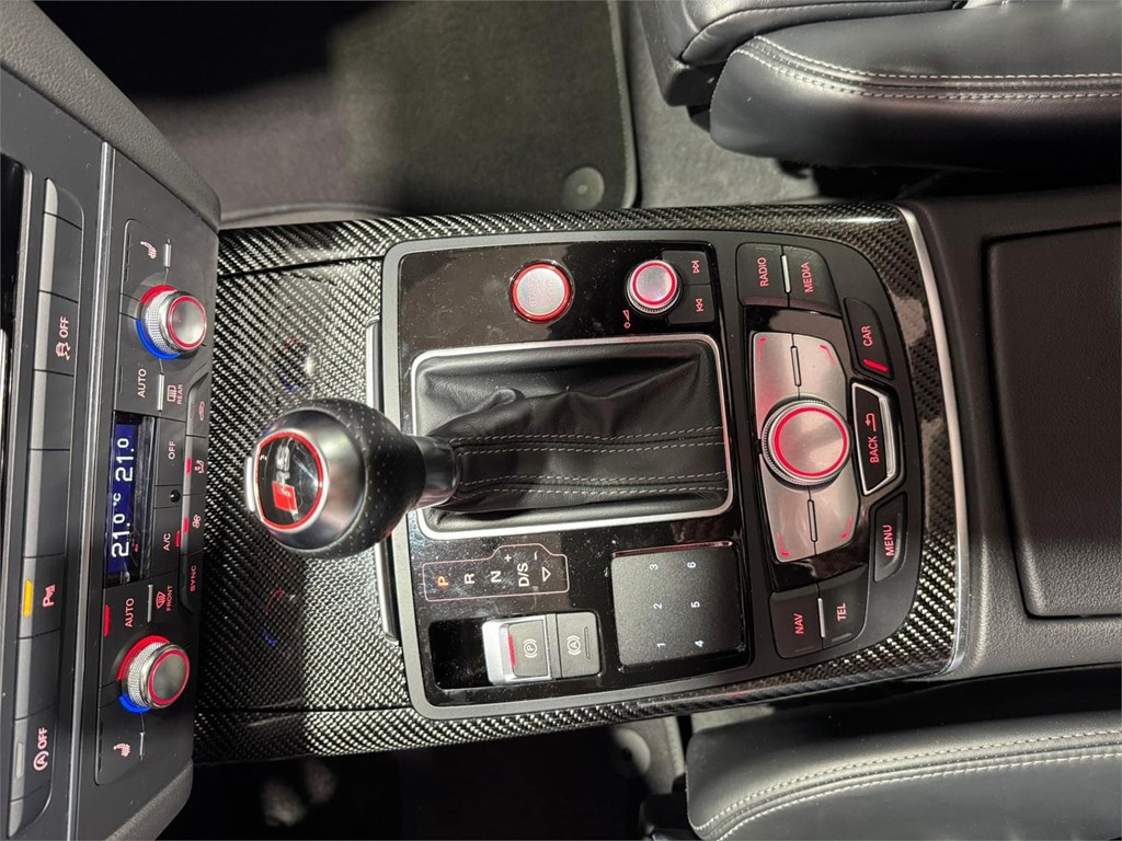 Foto 19 AUDI RS6 AVANT 4.0 TFSI QUATTRO TRIPTRONIC