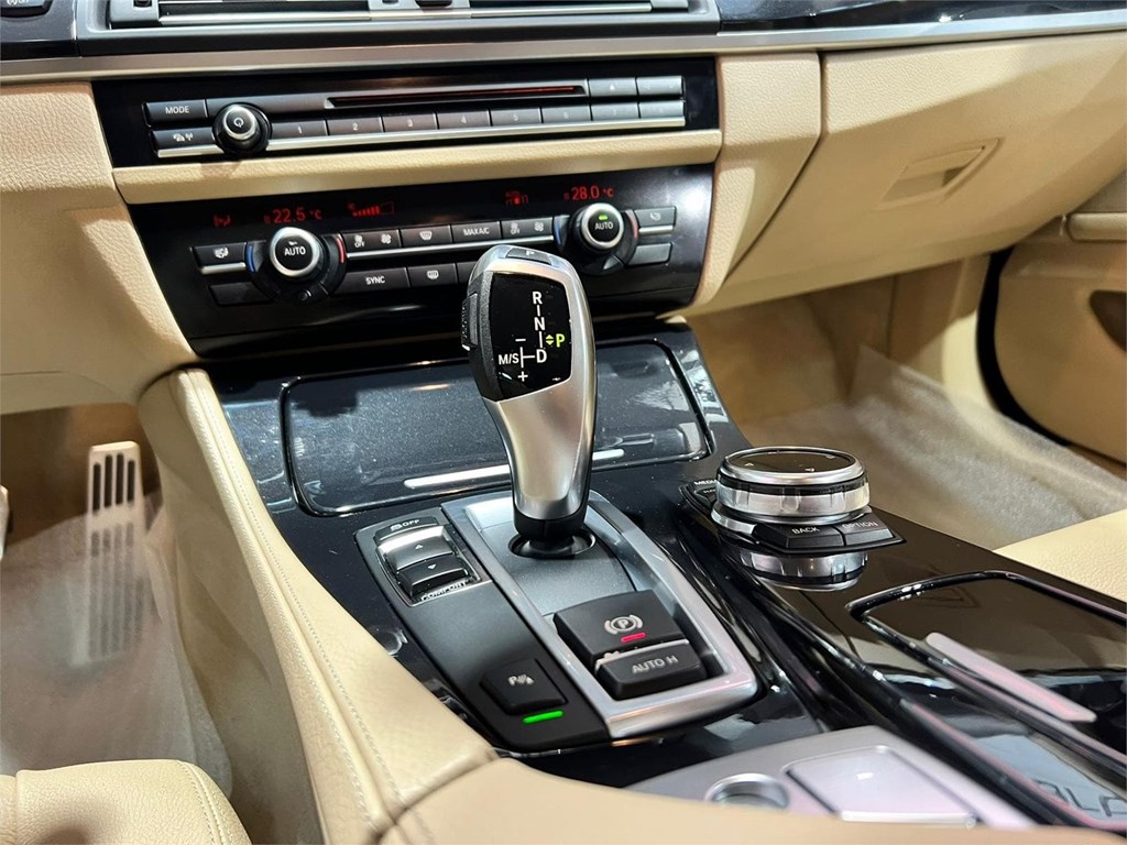 Foto 16 BMW 520d TOURING 2.0 183CV