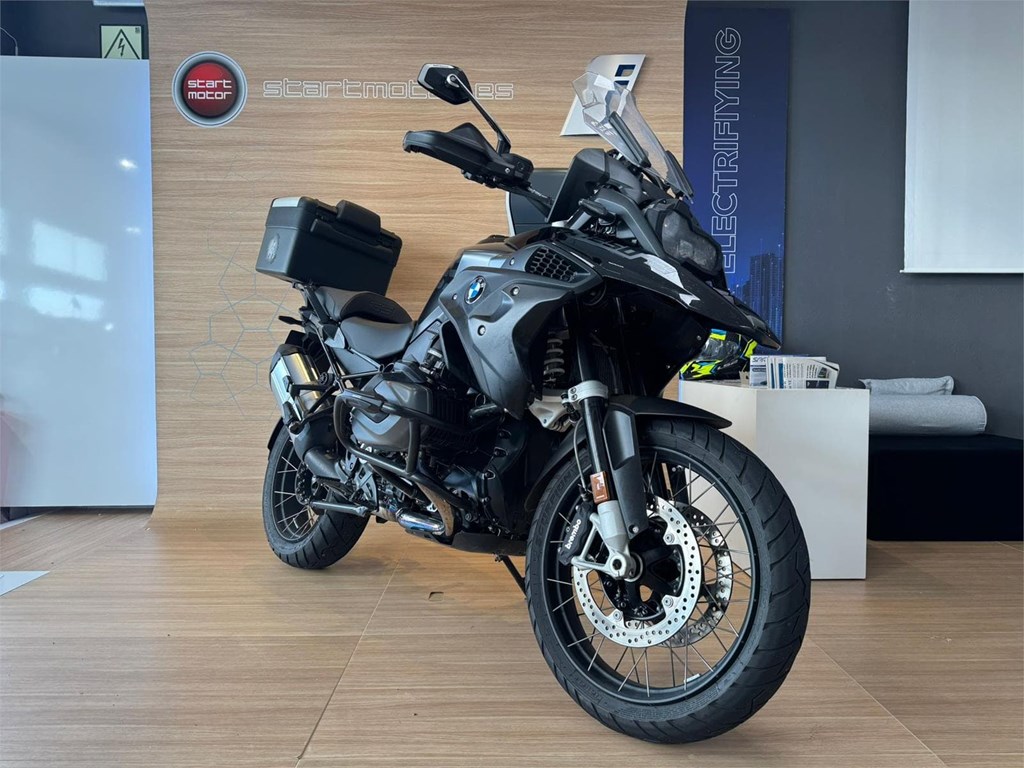 Foto 2 BMW GS R1250 TRIPLE BLACK