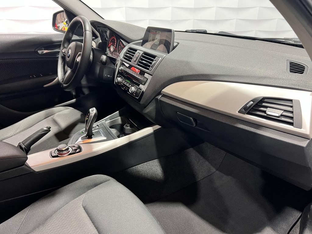 Foto 10 BMW SERIE 1 116D 1.5 115CV 