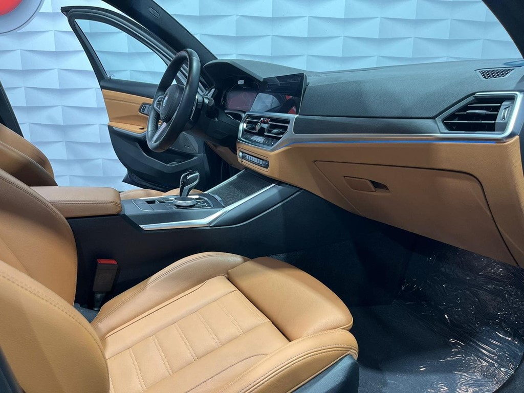 Foto 19 BMW SERIE 3 330e M SPORT 2.0 250CV AUT HÍBRIDO ENCHUFABLE