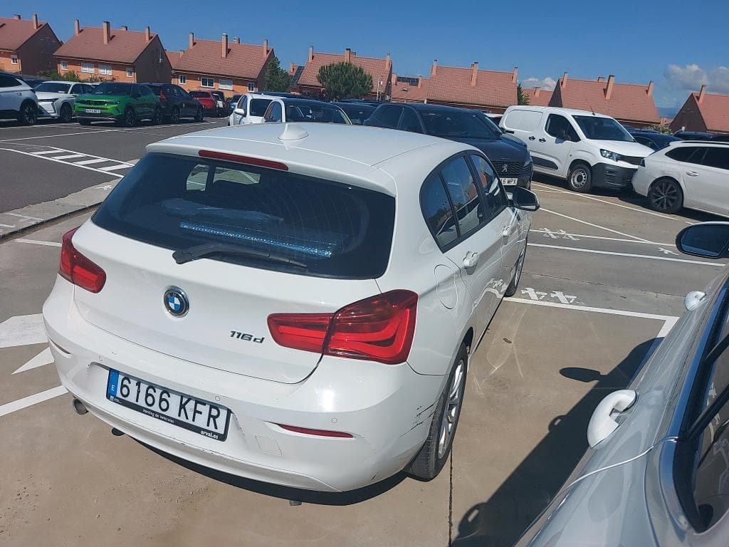 Foto 2 BMW SERIE1 116d 1.5 115CV
