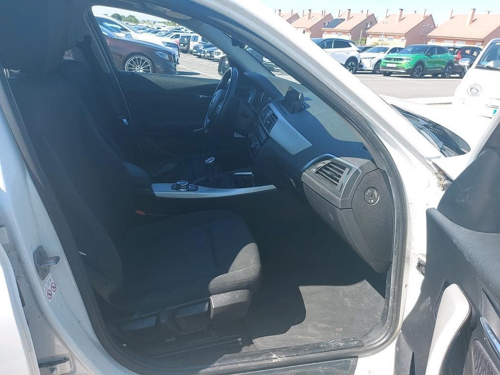 Foto 4 BMW SERIE1 116d 1.5 115CV