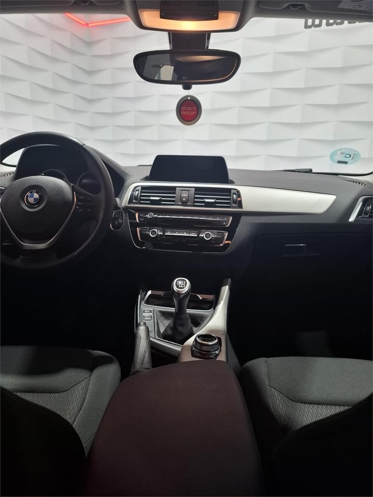 Foto 9 BMW SERIE1 116d 1.5 115CV