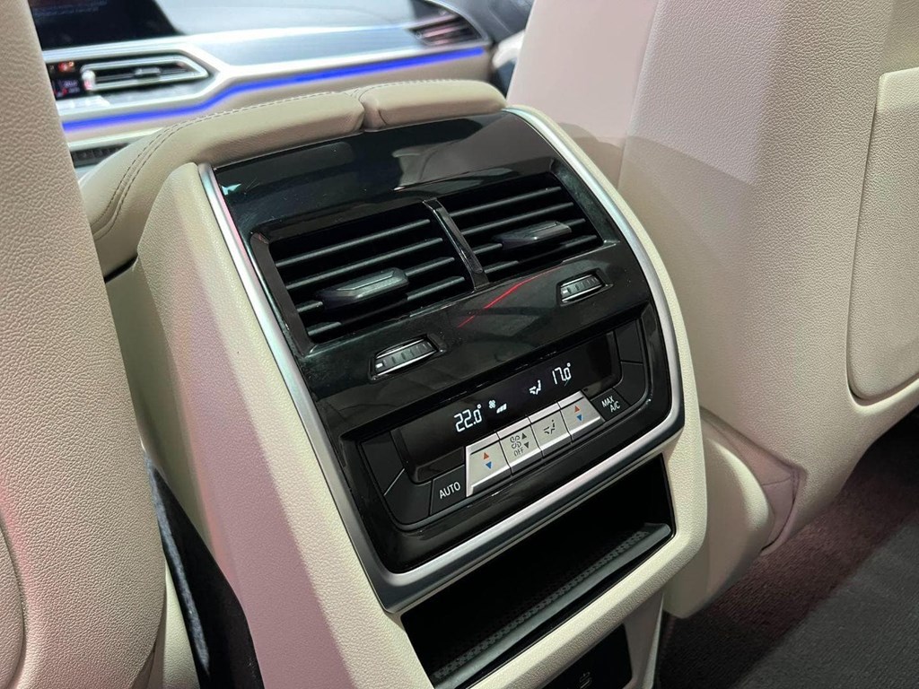Foto 21 BMW X7 xDRIVE 40d
