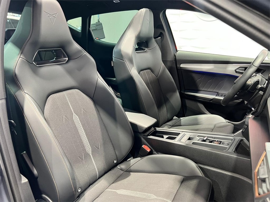 Foto 5 CUPRA FORMENTOR 1.4 E-HYBRID VZ 245CV DSG HÍBRIDO ENCHUCHABLE