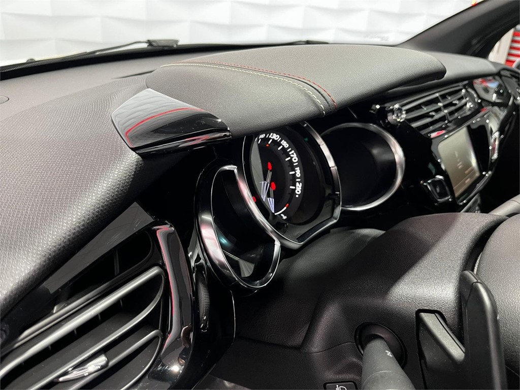 Foto 14 DS3 PERFORMANCE LINE 1.2 110CV AUTOMATICO