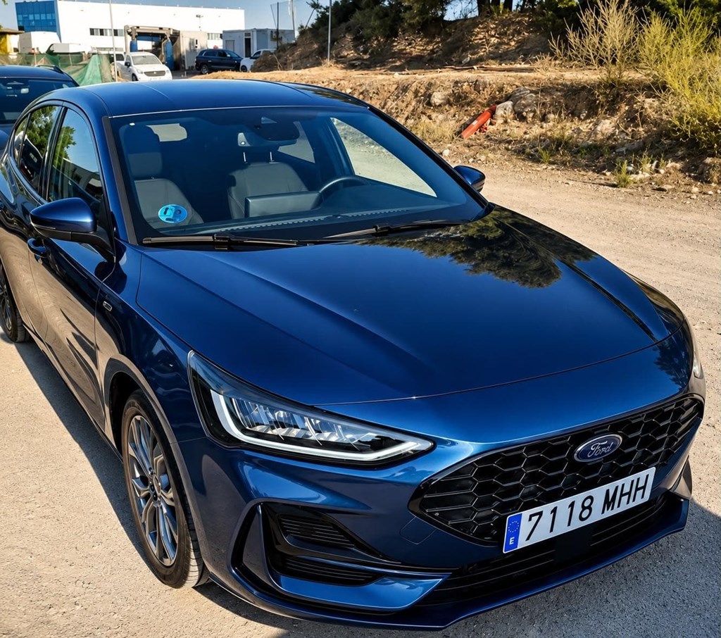 Foto 3 FORD FOCUS 1.0 Ecoboost MHEV 155cv ST-Line