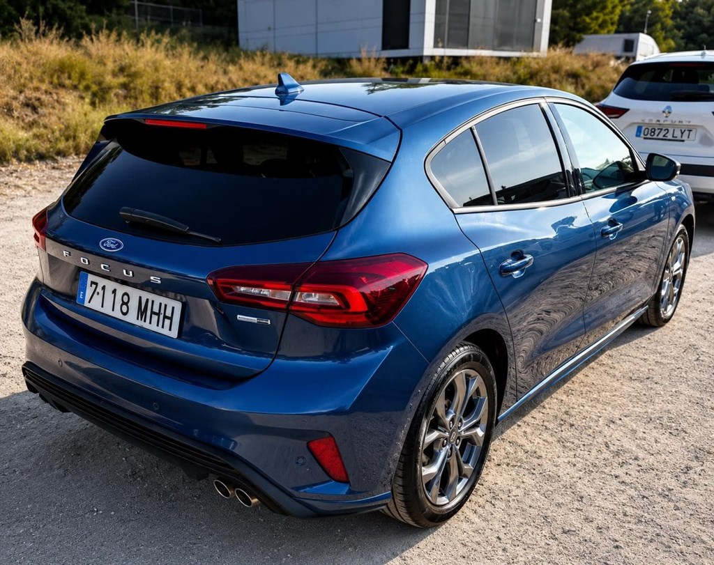 Foto 4 FORD FOCUS 1.0 Ecoboost MHEV 155cv ST-Line