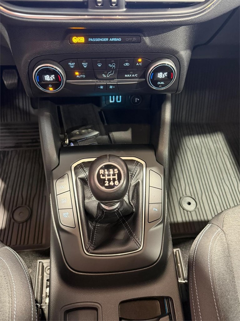 Foto 12 FORD FOCUS 1.5 TDCI 120CV TREND 