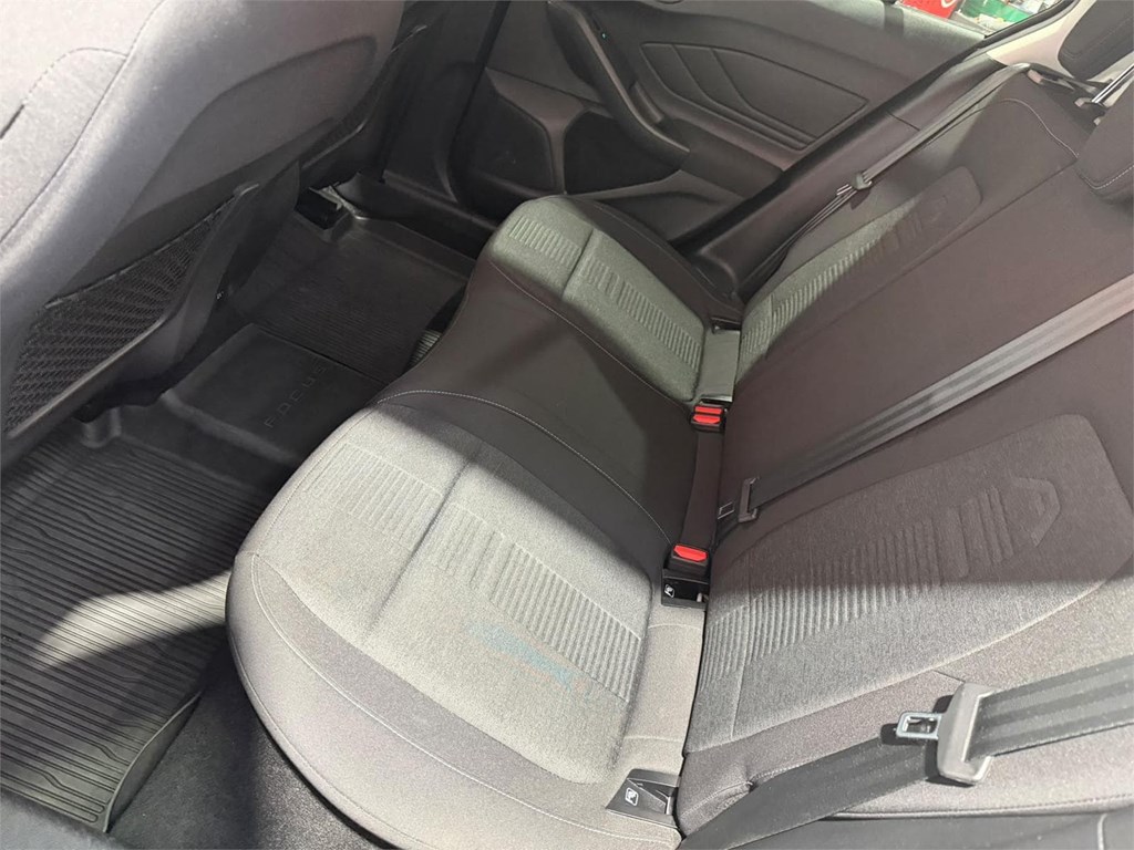 Foto 5 FORD FOCUS 1.5 TDCI 120CV TREND 