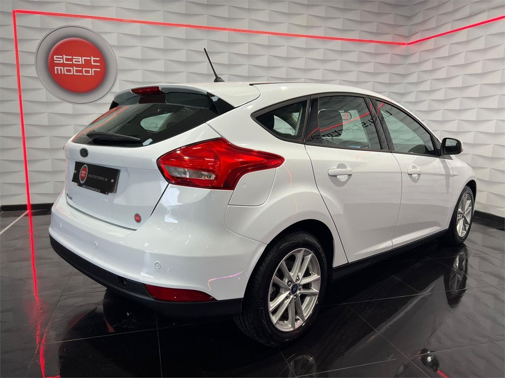 Foto 4 FORD FOCUS TREND 1.5 TDCI 120CV BUSINESS