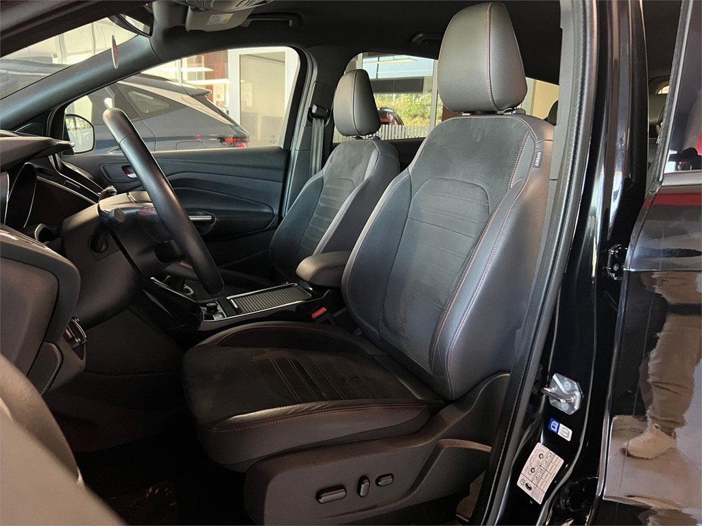 Foto 6 FORD KUGA 2.0 TDCI 4x2 ST-LINE 150CV