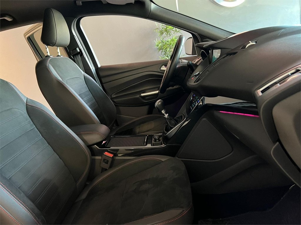 Foto 7 FORD KUGA 2.0 TDCI 4x2 ST-LINE 150CV