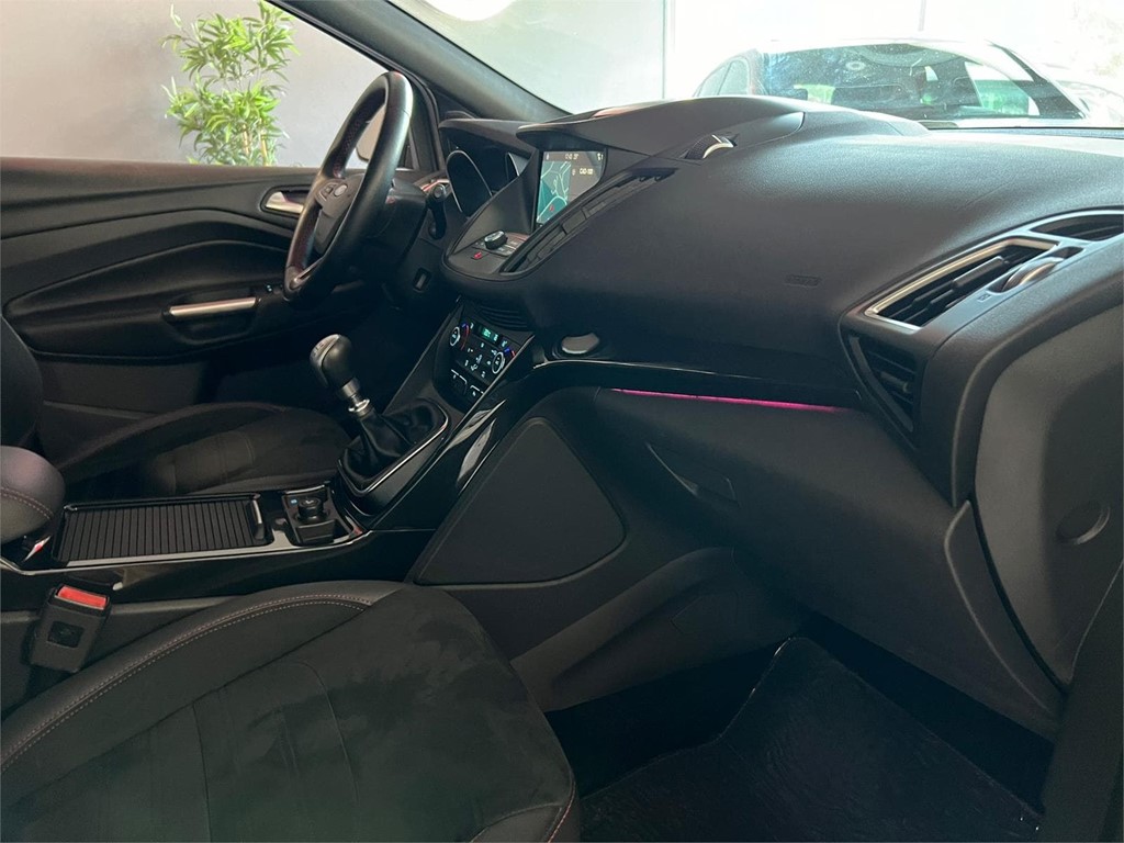 Foto 8 FORD KUGA 2.0 TDCI 4x2 ST-LINE 150CV