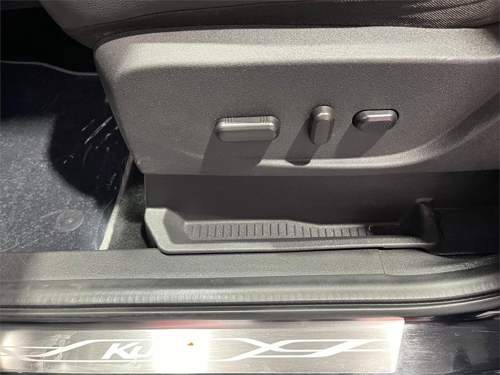 Foto 13 FORD KUGA 2.0 TDCI 4x2 TITANIUM