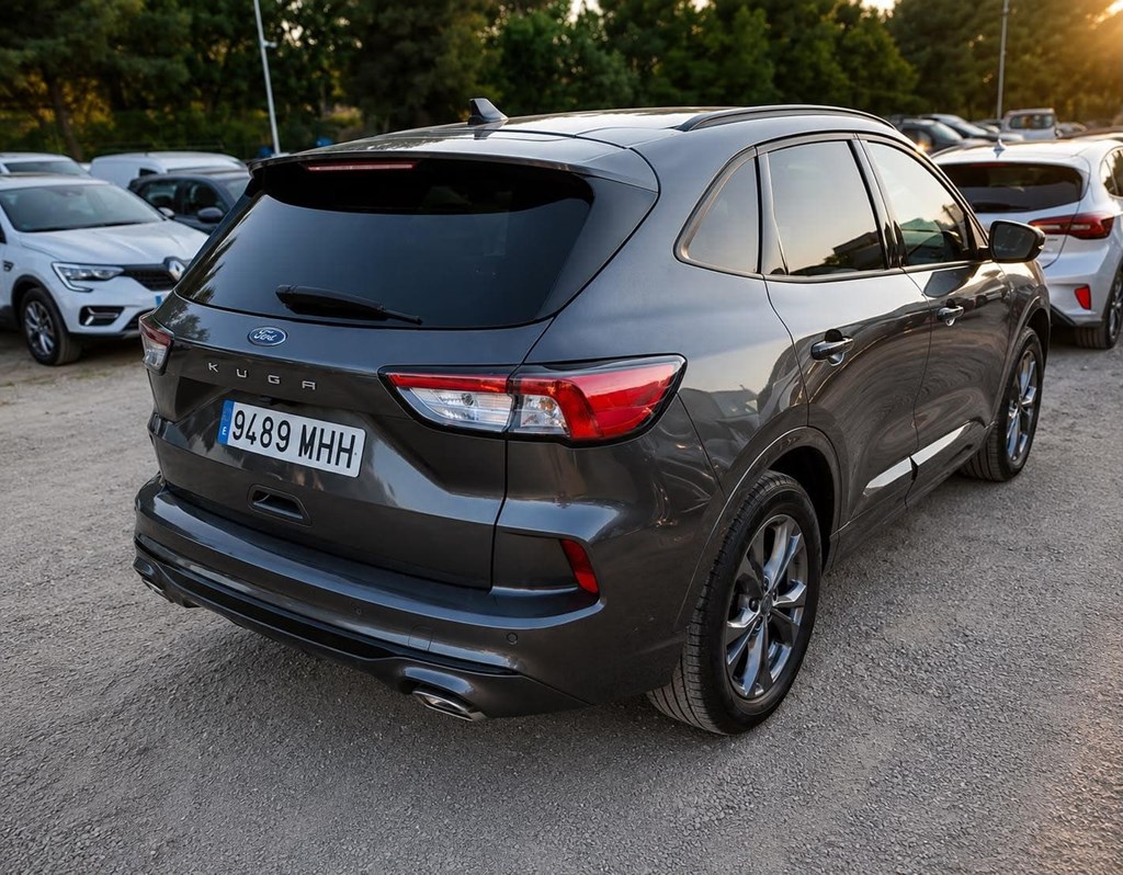Foto 2 FORD KUGA ST-LINW 1.5T EcoBOOST 150CV