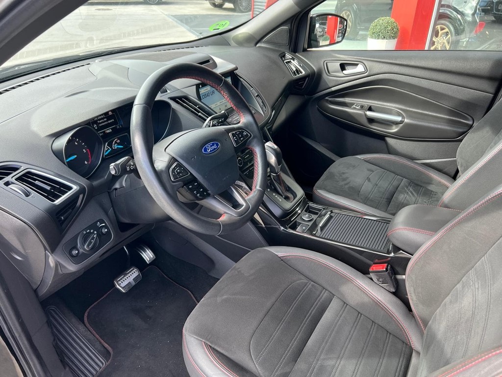 Foto 4 FORD KUGA TDCi 120cv 4x2 A-S-S ST-Line 