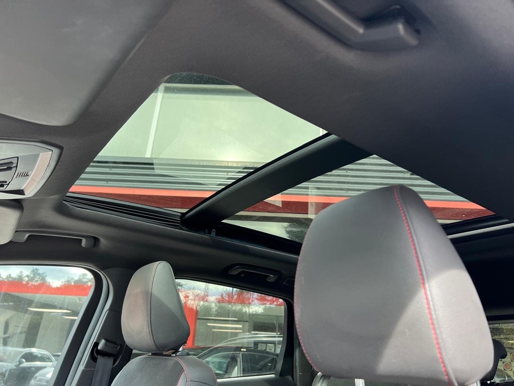 Foto 8 FORD KUGA TDCi 120cv 4x2 A-S-S ST-Line 
