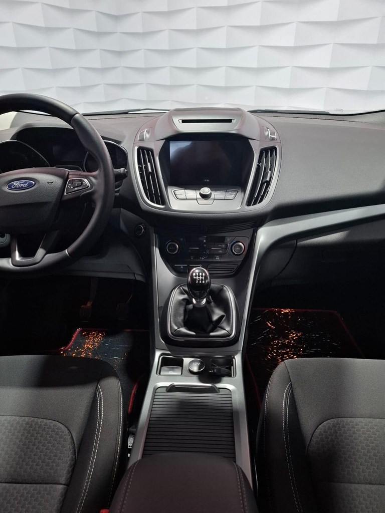 Foto 10 FORD KUGA TREND + 1.5 ECOBOOST 120CV MT6
