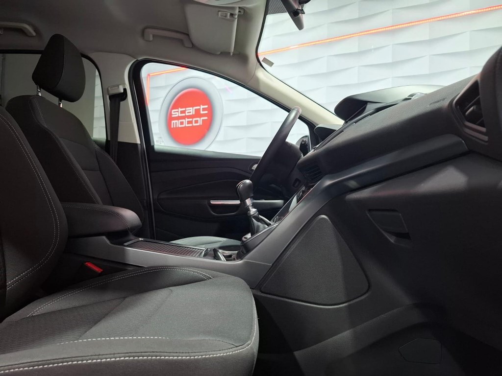 Foto 7 FORD KUGA TREND + 1.5 ECOBOOST 120CV MT6
