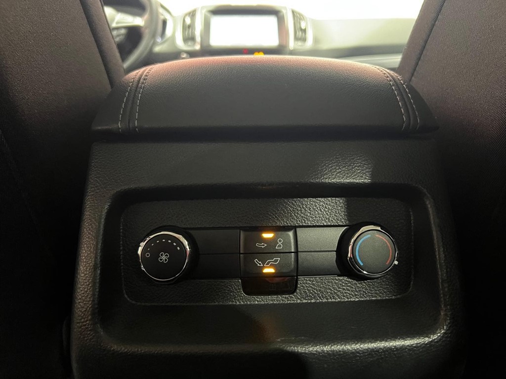 Foto 30 FORD S-MAX TITANIUM 2.0 ECOBLUE 150CV