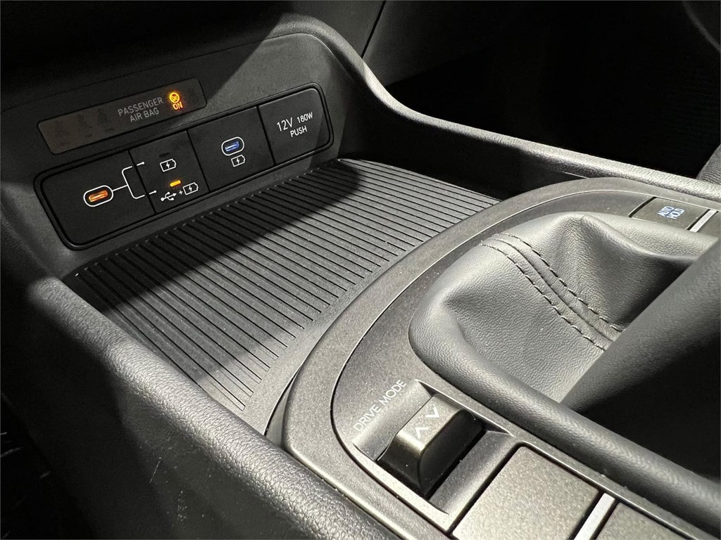 Foto 10 HYUNDAI KONA 1.0 TGDI 120CV MAXX