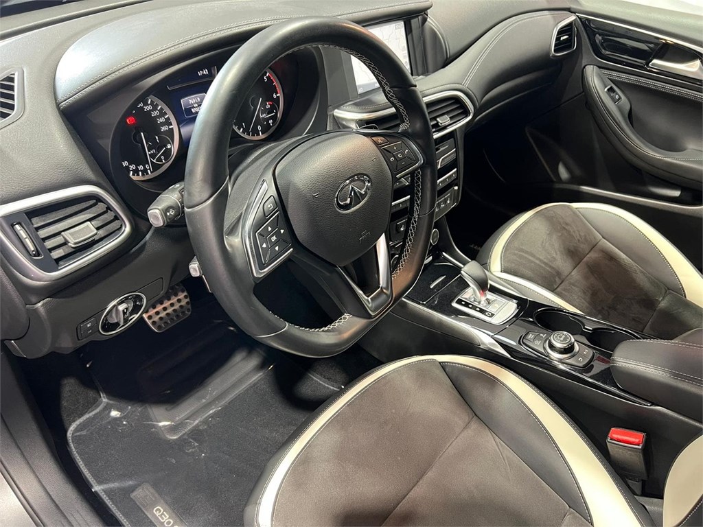 Foto 10 INFINITI Q30S 2.2D 170CV
