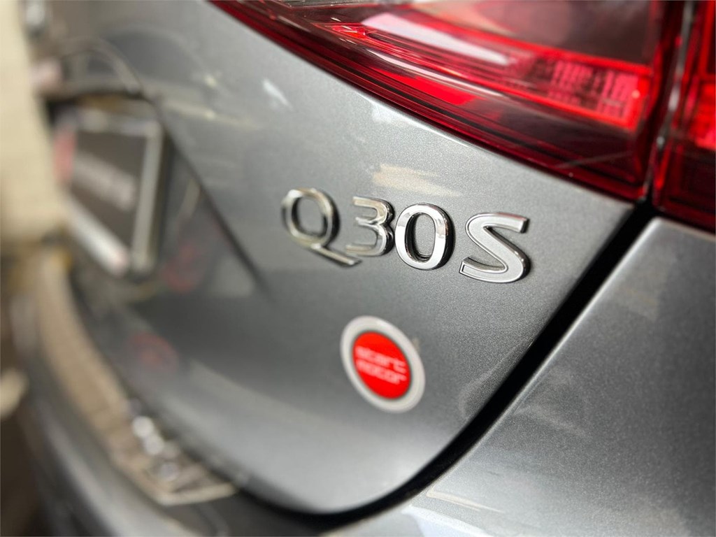 Foto 7 INFINITI Q30S 2.2D 170CV
