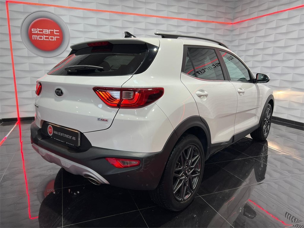 Foto 2 KIA STONIC 1.0 T-GDI 100CV BLACK EDITION