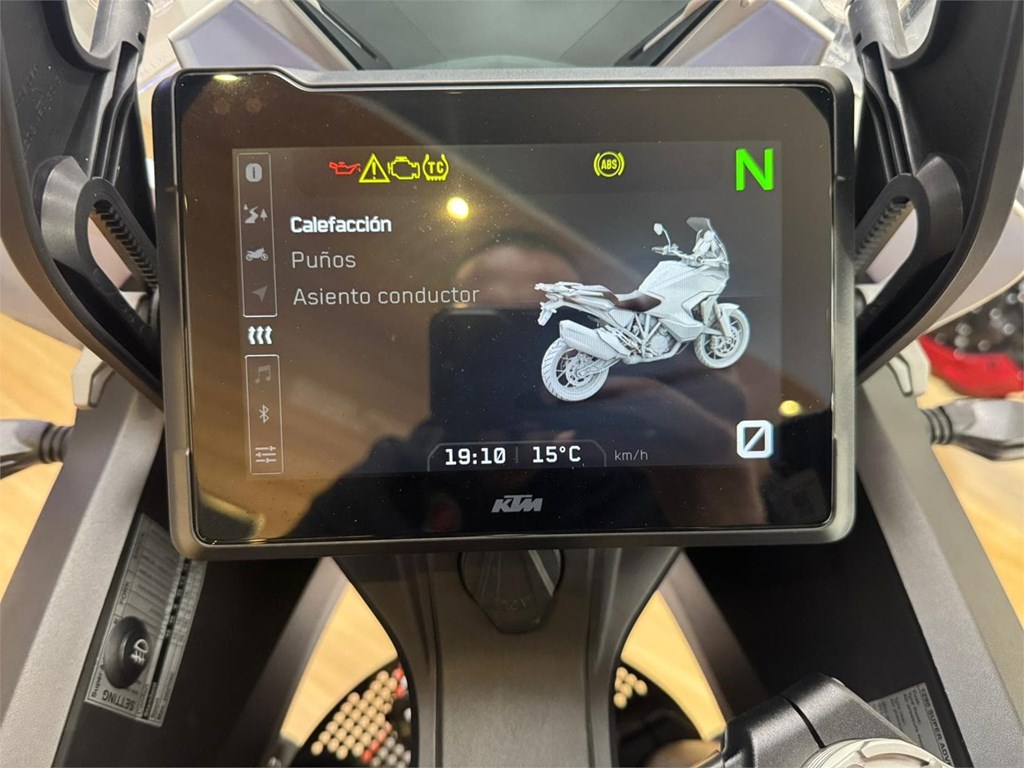 Foto 10 KTM SUPER ADVENTURE R 1290