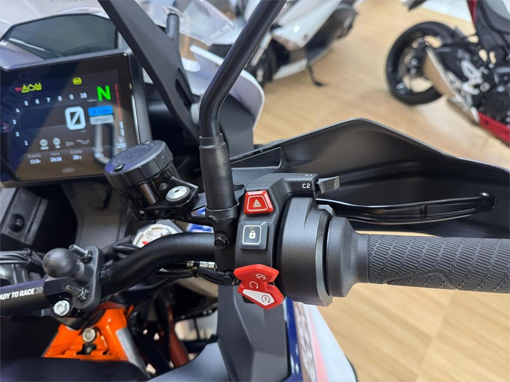 Foto 8 KTM SUPER ADVENTURE R 1290