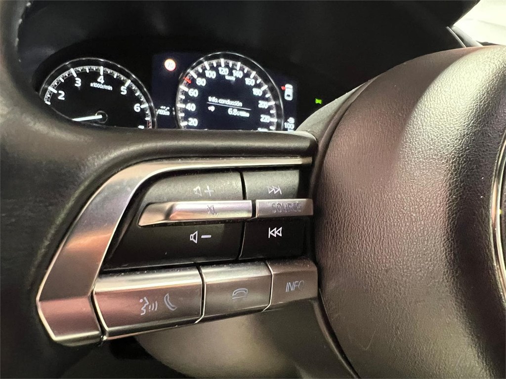 Foto 10 MAZDA 3  2.0 122CV HEV