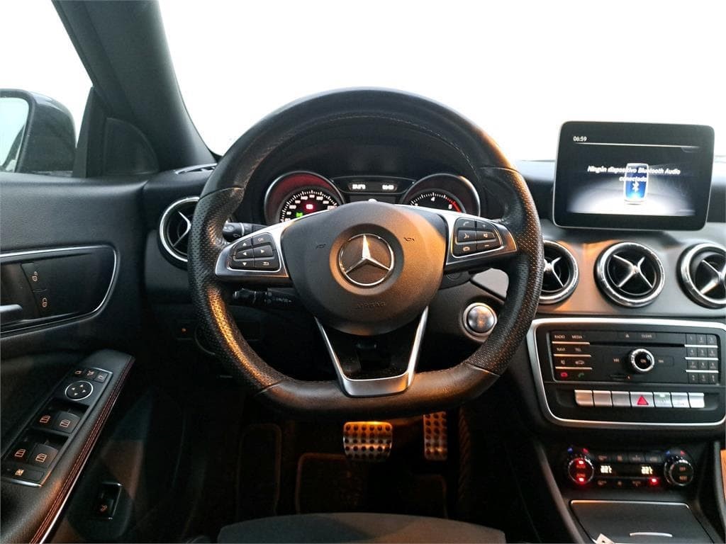 Foto 4 MERCEDES-BENZ CLA COUPÉ 220D 