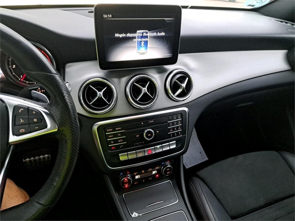 Foto 9 MERCEDES-BENZ CLA COUPÉ 220D 