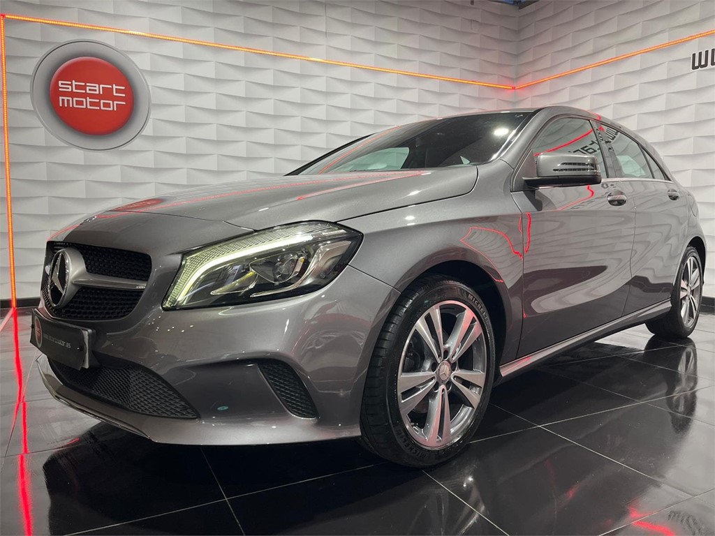 Foto 1 MERCEDES BENZ CLASE A 200 D STYLE